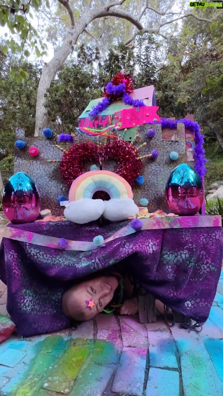 Channing Tatum Instagram - A #Sparkella-inspired fort I cooked up to surprise my little one last year. Can’t believe we’re already a month out from the release of the next book in the series! And surprise, if you preorder a copy of THE ONE AND ONLY @SPARKELLA AND THE BIG LIE before May 30th and upload your receipt at the link on Sparkella.com, you could receive a bookplate signed by me and a fun friendship bracelet-making kit from the dad-daughter duo @gunnerandlux! And be on the lookout for some fun events in the works 😉