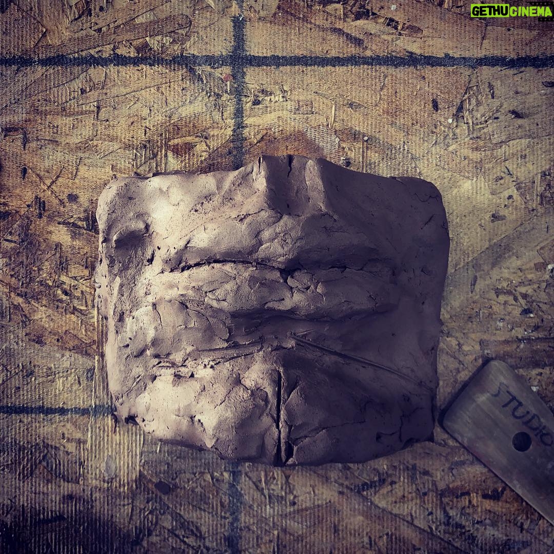 Channing Tatum Instagram - Little something i started at a little day sculpting workshop i took. Stay on that learning grind people. 🐰mask. Hehe 🙃