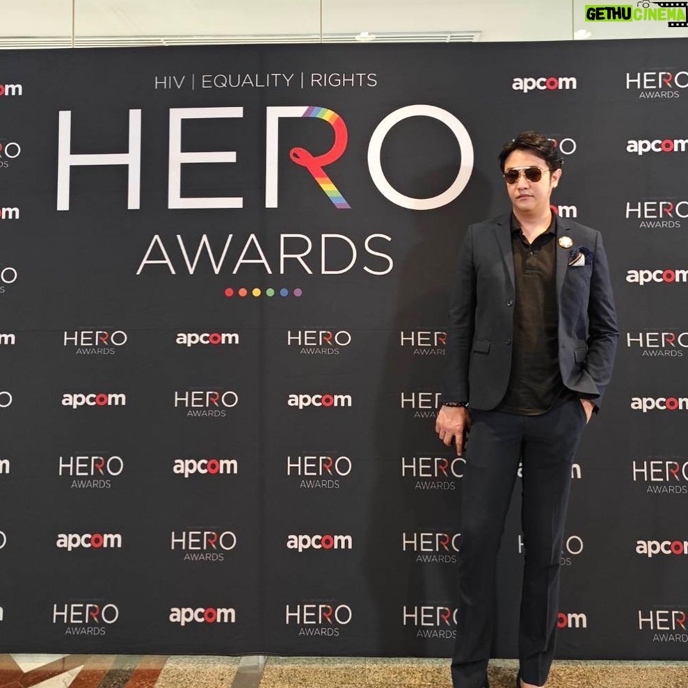 Chanon Ukkhachata Instagram - ดีใจมากครับที่ได้รับเกียรติ เชิญให้มาร่วมงาน #heroawards 😎 ขอบคุณครับผม Bangkok Metropolis, Thailand