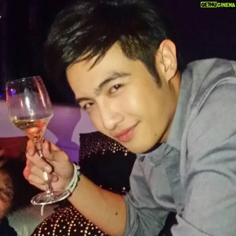Chanon Ukkhachata Instagram - วัยรุ่นยุค90 😎 Bangkok, Thailand