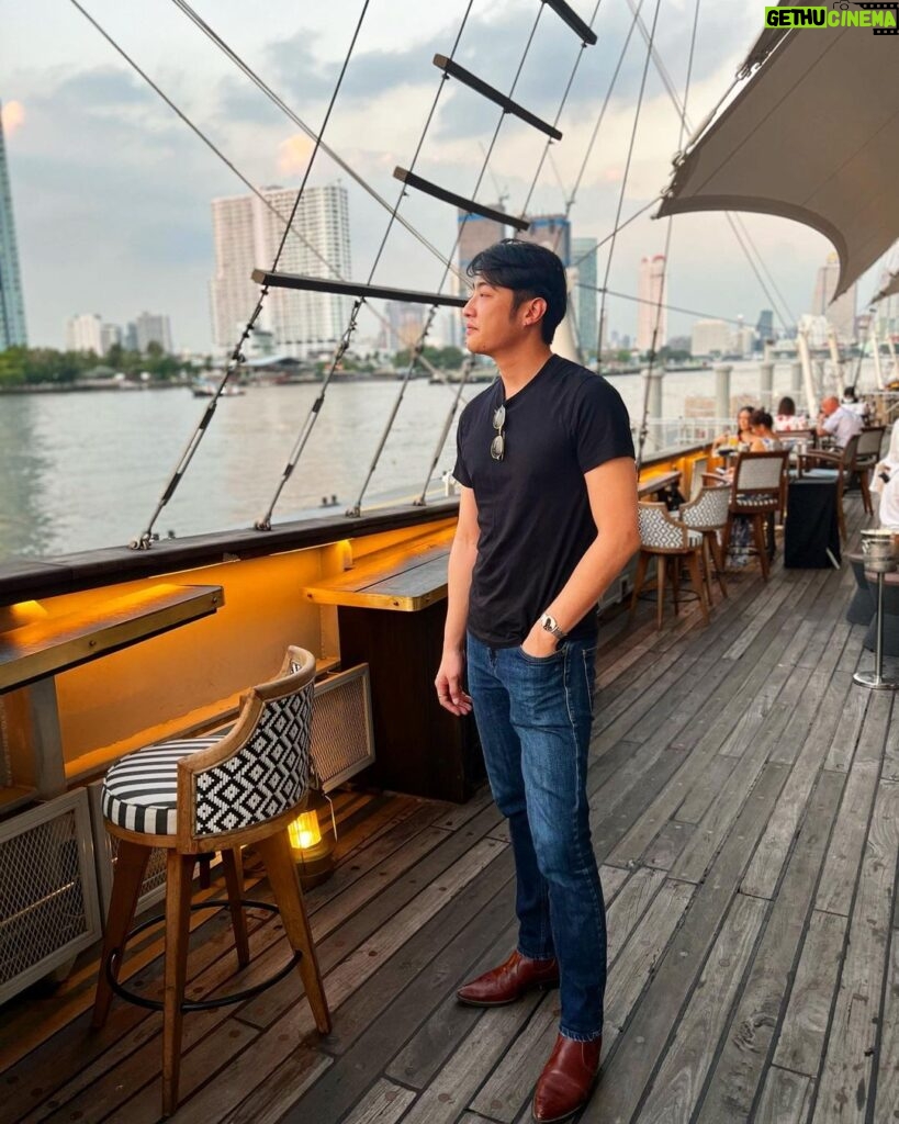 Chanon Ukkhachata Instagram - 😊 เราเมาเรือ แต่ เราก็เมารักนะ 🤟🏻 Asiatique The Riverfront Destination
