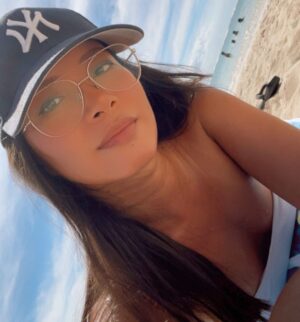 Chantal Thuy Instagram - It’s 3pm and I’m melting 🌞🌴🌊🌸🌞 #hawaii
