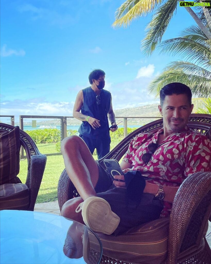 Chantal Thuy Instagram - #1 Photo dump from this ep. Will post more after it airs 😜❤️ #magnumpi