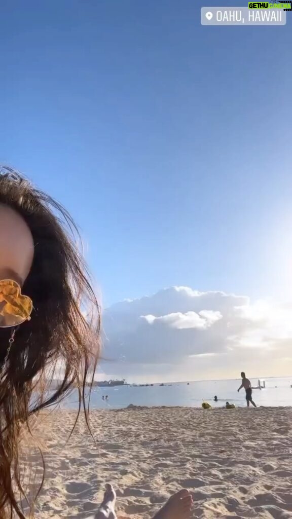 Chantal Thuy Instagram - Happy place 💕 #beachbum