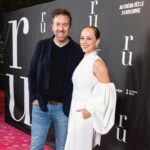 Chantal Thuy Instagram - C'était soir de grande première montréalaise hier pour «RU» au Théâtre Maisonneuve de la @placedesarts. Voici quelques photos prises sur le tapis rouge. 📍 RU, au cinéma dès le 24 novembre partout au Québec. 📸 Paul Ducharme #rufilm #KimThuy #ImminaFilms Place des Arts