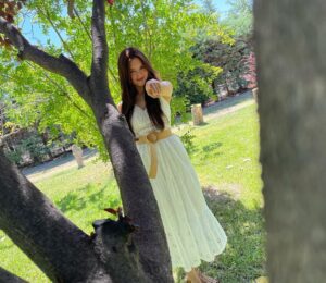 Chantal Videla Instagram - A dose of Multivitamin Chanty!💛✨
There you are peeps! Found my ☀️Shine! 

Had an interview here in Argentina for the first time and it was super fun! Did I do well? How was it?🙈
Have a blessed week everyone! Lovelots💕