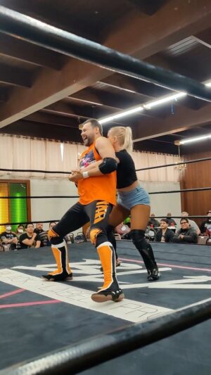 Chantelle Allison Instagram - Sean Ross Sapp has come with comedy bits in his competition against Shazza McKenzie at Black Label Pro presents Slamilton inside the Berwyn Eagles Club in the Chicagoland area. From December 1, 2023

The match raised $6000 for Nation Alliance on Mental Illness.

Black Label Pro is on Fite+

📸 @CheapheatSpotfest
@NathynWithAY

#Wrestling #Chicago #IndieWrestling #CheapheatSpotfest