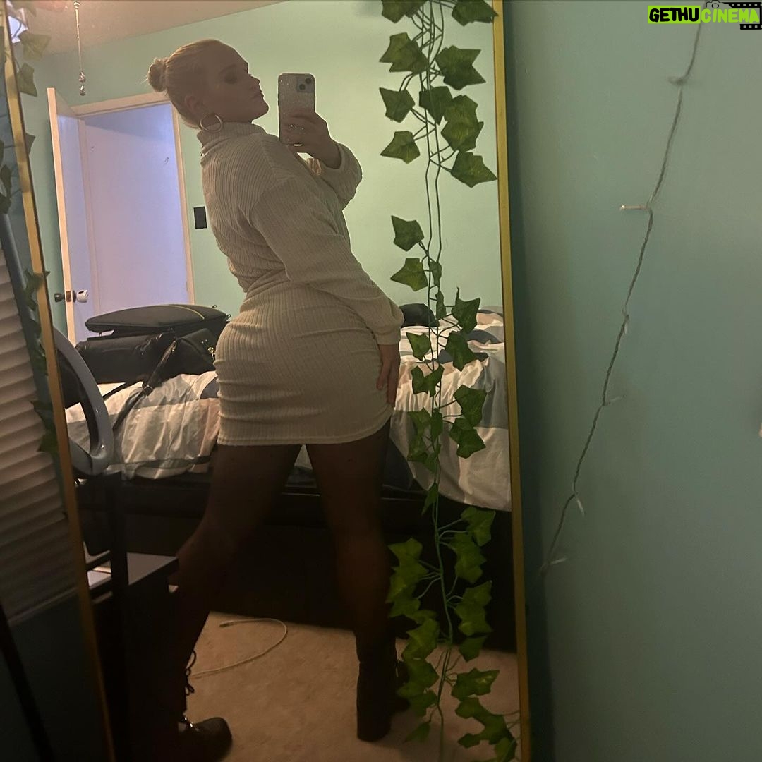 Chantelle Allison - 620 Likes - I haven’t left the house for a night out in months #OOTD