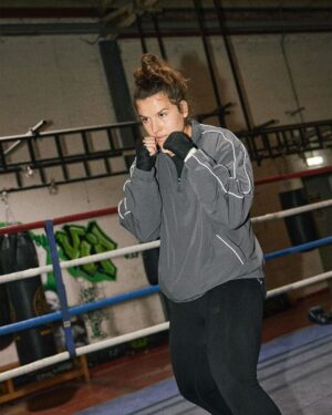 Chantelle Cameron Instagram - DREAMING OF A NORTHAMPTON HOMECOMING

"I wanna make the most out of my career, fight the best there is and go down as one of the greatest to do it. I'm about to cement my own legacy and make this a career defining moment. I want to get the win against Katie Taylor, make it convincing and have my own homecoming."

#TeamEverlast