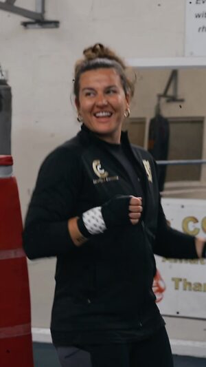 Chantelle Cameron Instagram - Ready for a big week 🥊 💪🏻