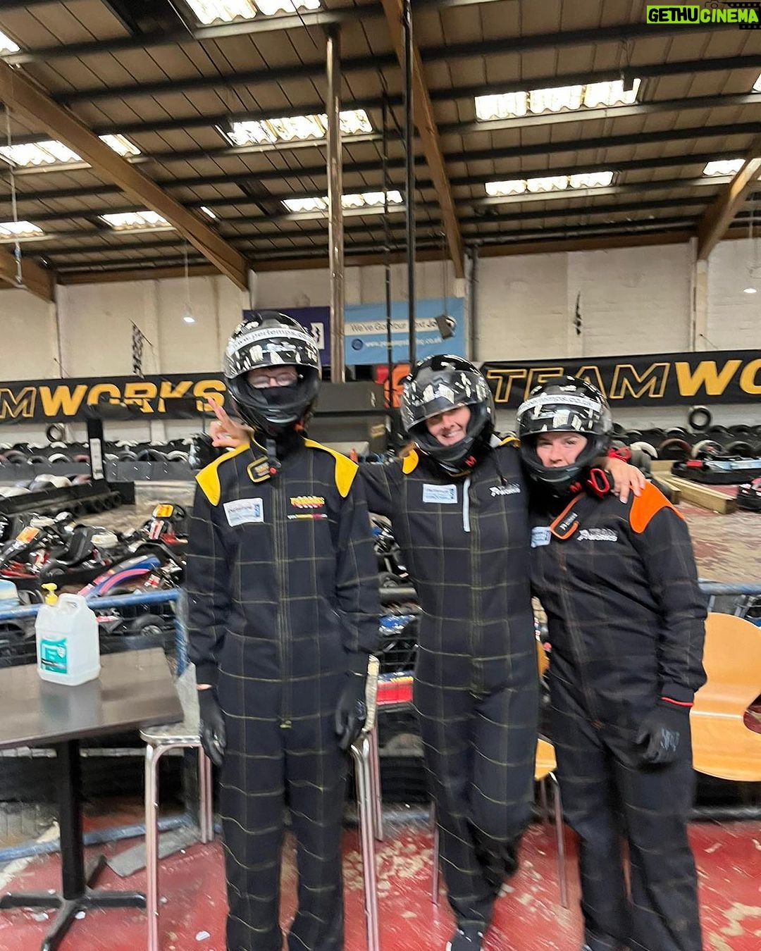 Chantelle Cameron Instagram - Go karting for my nephews 16th birthday . And I didn’t let him win but im buzzing anyways 😂 🥇 #gokarting #gokart #birthday #family Northampton, Northamptonshire