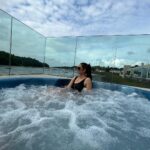 Chantelle Cameron Instagram - Live Laugh Love Bucketlist road trip around Ireland on the wild Atlantic way 🇮🇪 Any suggestions where to visit fire away Aran Islands