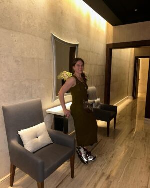 Chantelle Cameron Instagram - Wishing everyone a very happy new year . 🎉 
So grateful for the blessings and the lessons learnt this year for myself personally. The people that have came and the people that have gone. 
Hope everyone has set their goals and ambitions for 2024 and is ready to smash them . Travel more laugh more and be happy 💪🏻 

Thank you to the people close to me that have supported me every single step of the way physically and emotionally ❤️