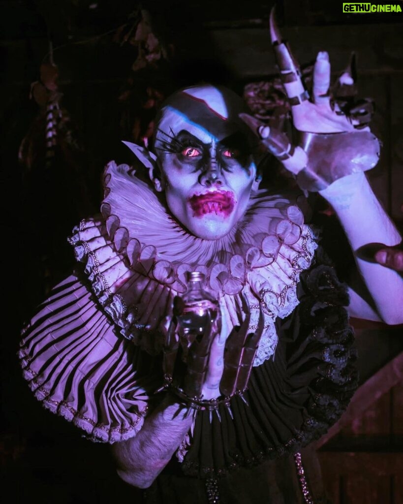 Charity Kase Instagram - Just in time to curse Christmas 😈 Photo by @phoebes_path Wearing @prangstacostumiers Contacts by @sclera_lensesdotcom #dragmonster #nosferatu London, United Kingdom