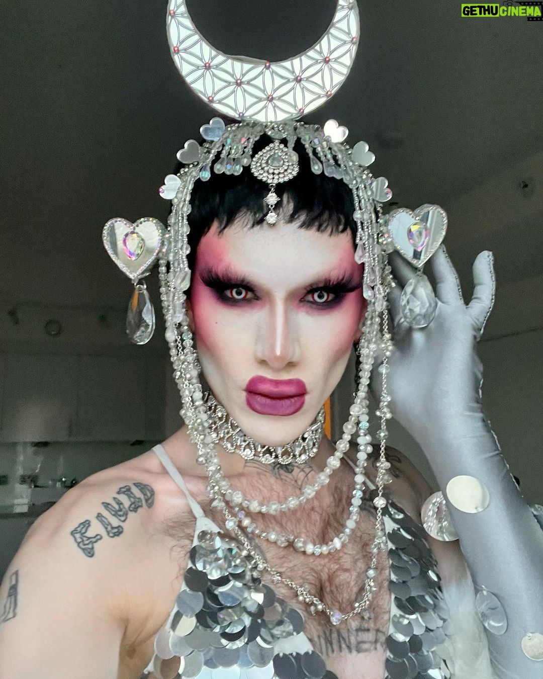 Charity Kase Instagram - Hard to forget ✨ My look for the new @officialsteps video! So much fun to be involved with, an actual childhood dream come true! 🥰 Headpiece by the ever gorgeous @celestialcoutures #hardtoforget #steps #disco London, United Kingdom