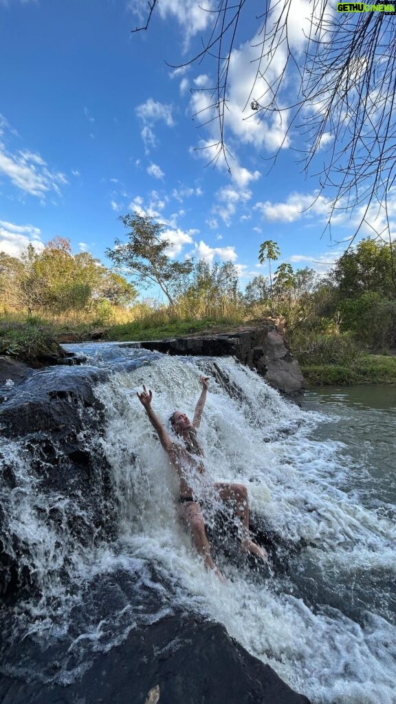 Charity Kase Instagram - Cachoeira 💦 #waterfall #travelling #paradise São Paulo, Brazil