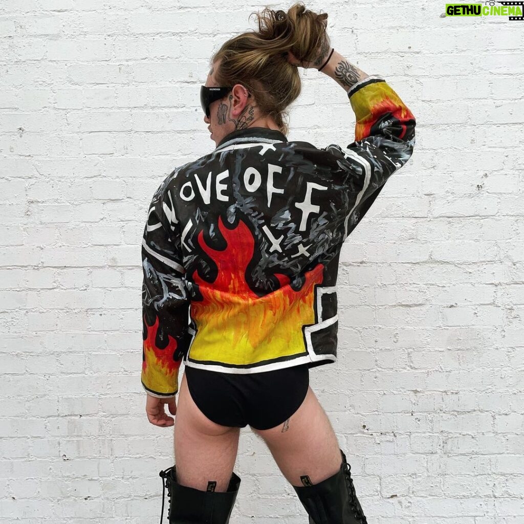 Charity Kase Instagram - New stock just dropped on my shop 🤪 @bycharitykase Link in bio #handpainted #customjacket #newdrop London, Unιted Kingdom