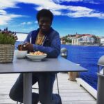 Charles Bradley Instagram - A man and his seafood 🍤#charlesforchange #charlesbradley #screamingeagleofsoul Kristiansund Havn