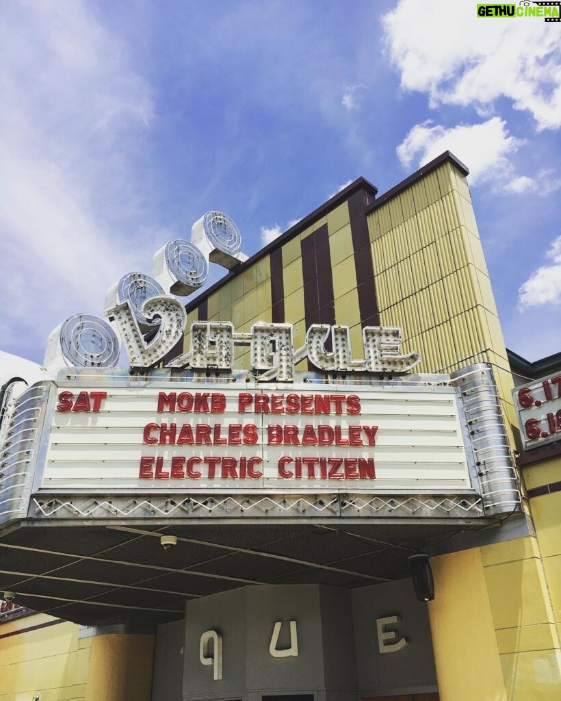 Charles Bradley Instagram - Indy tonight w @electriccitizenband ⚡️⚡️#charlesbradley #screamingeagleofsoul #charlesforchange 📸 @caitoprimo The Vogue Theatre