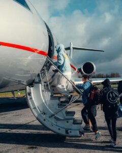 Charles Leclerc Instagram - One last flight this year. Thank you for making me feel at home @vistajet 🤍 @thomasflohrvista