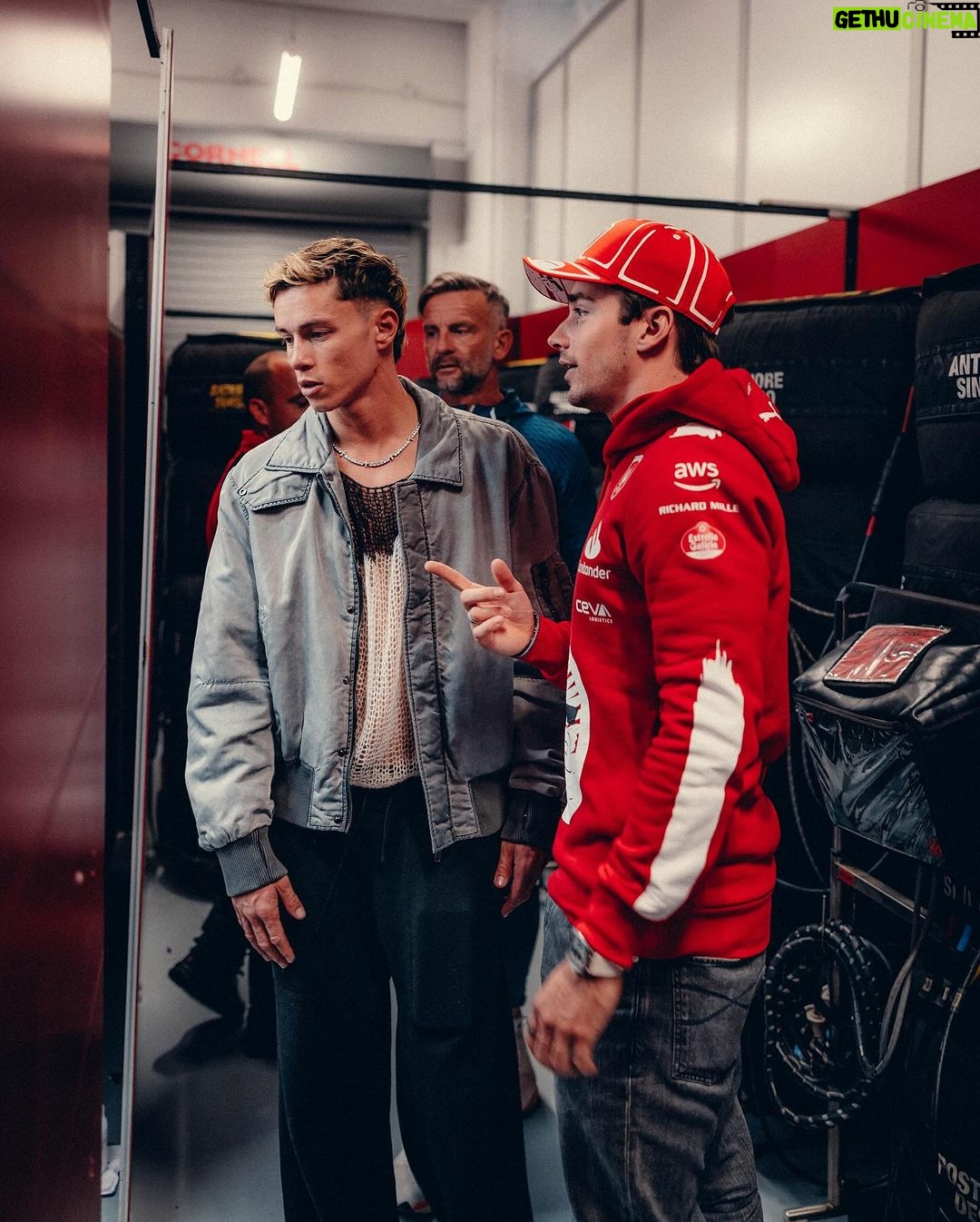 Charles Leclerc Instagram - Friends since school. 🤍 It’s practice day for me in Vegas for the first ever time but it is also the day of Hugo’s first ever fight in the US. Representing well Monaco 🇲🇨🤍