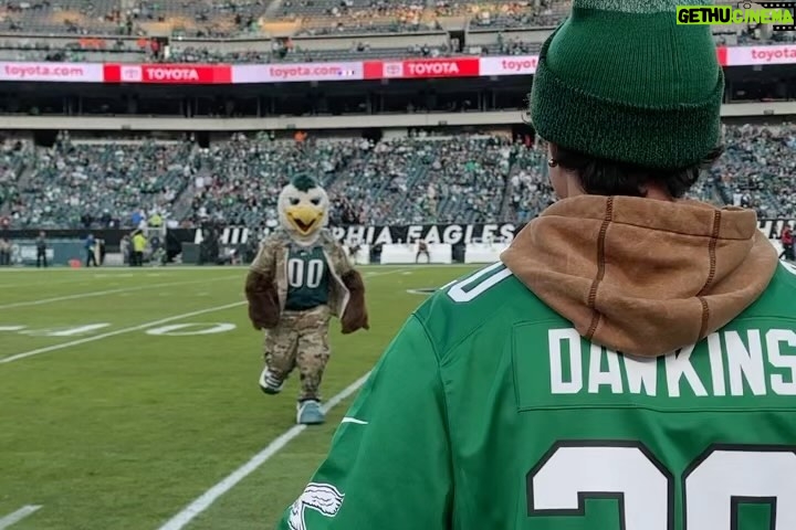 Charles Melton Instagram - I had the best weekend with family and friends watching the eagles get another W!!! Thank you Brian, Jess and @philadelphiaeagles FOR THIS AMAZING EXPERIENCE & for letting me lead the fight song! FLY EAGLES FLY 🦅