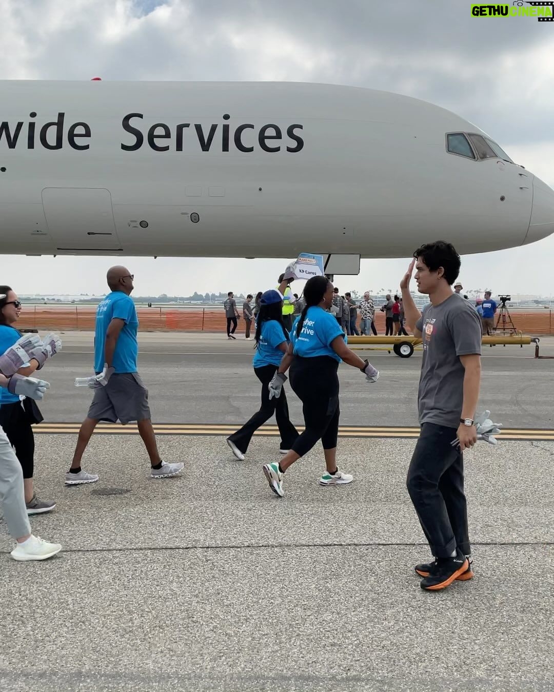 Charles Melton Instagram - great times with some athletes this weekend in Long Beach @sosocal @specialolympics 💪🏼