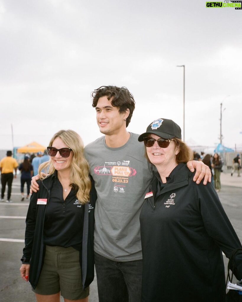 Charles Melton Instagram - great times with some athletes this weekend in Long Beach @sosocal @specialolympics 💪🏼