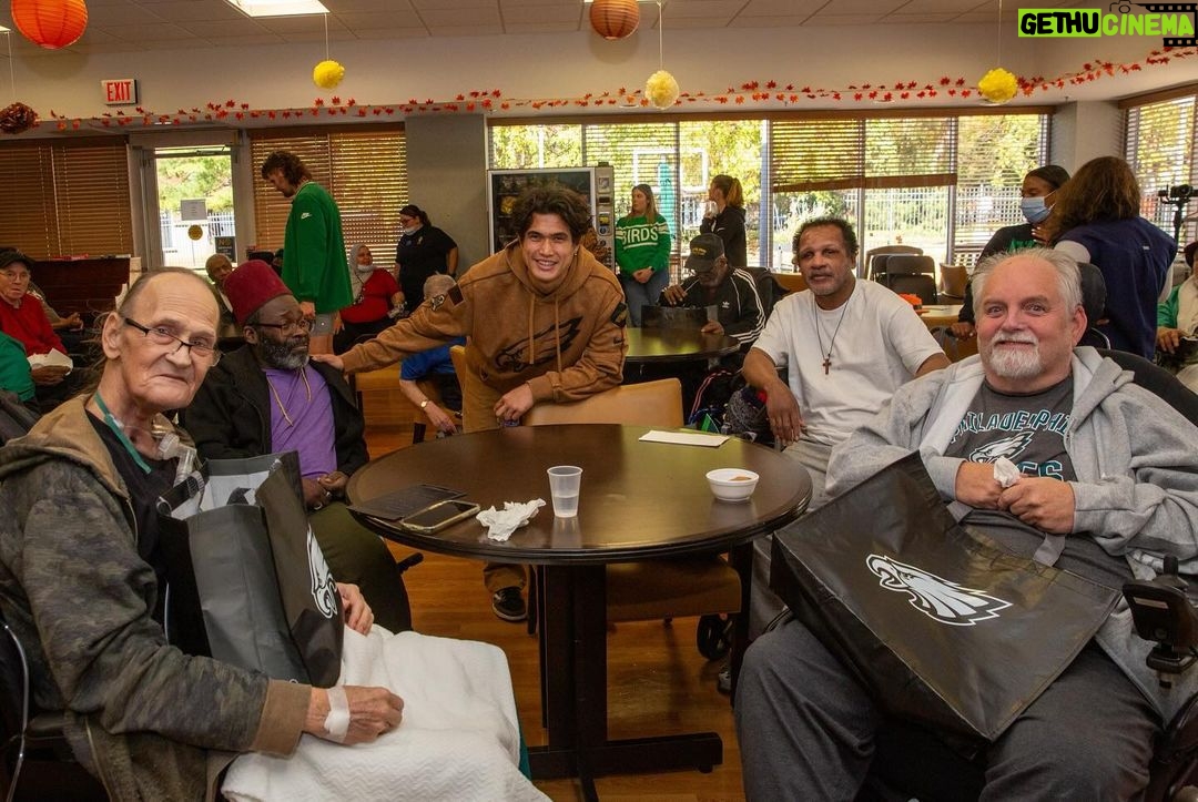 Charles Melton Instagram - It was a privilege to visit the Veterans Hospital with @philadelphiaeagles & @stoll_jack. Thank you for your service 🙏 🦅 💚