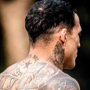 Charles Oliveira Instagram - Só gratidão 

@viniciuseduardophoto 📷📷

@wtstattoo 
@espositotattoo