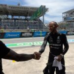 Charles Oliveira Instagram – Hoje tivemos a oportunidade de acompanhar a formula1 de perto obrigado a todos pelo carinho
@ufc_brasil @ufc @ufceurope @ufcespanol @lewishamilton @vitoriabrum_ Autódromo de Interlagos