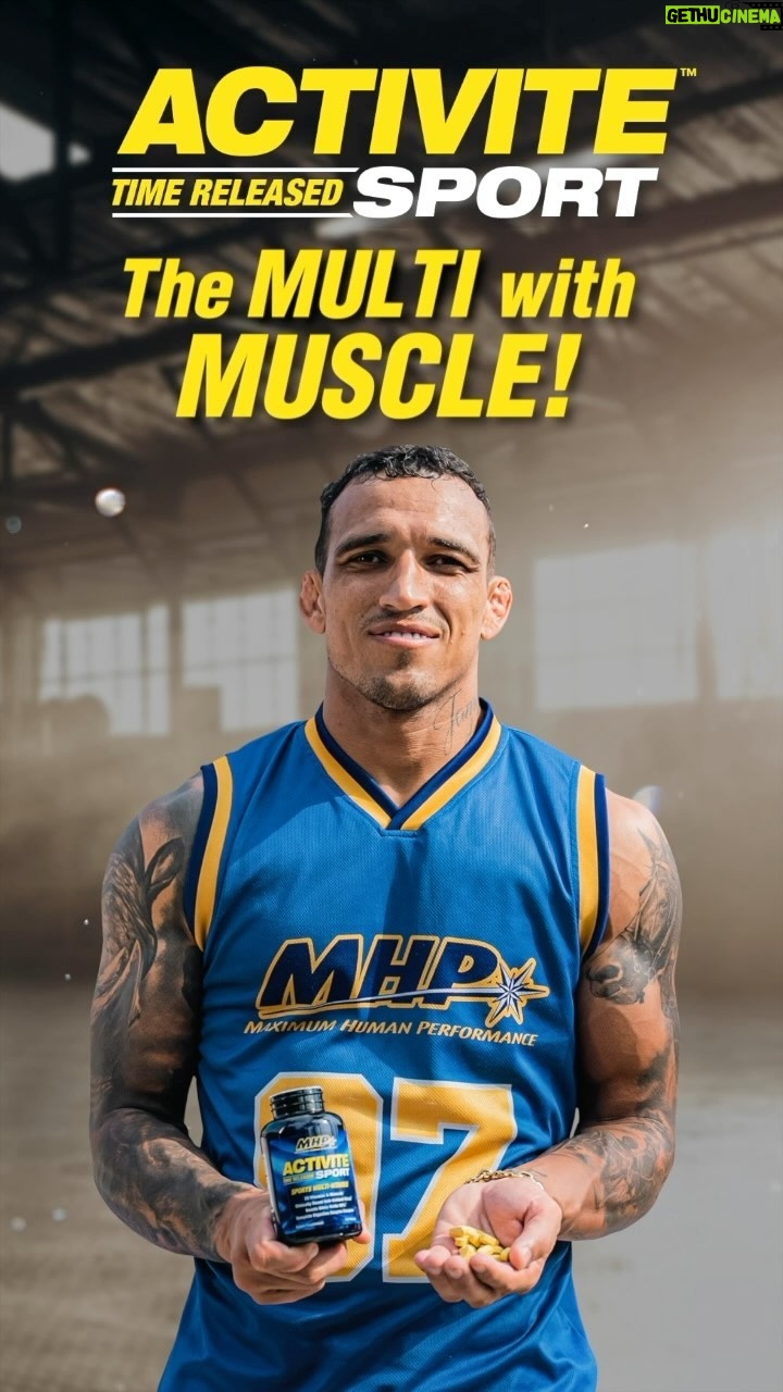 Charles Oliveira Instagram - Getting it done with @mhp_strong Activite Sport 💊 the multi with the muscle. . Fazendo acontecer com @mhpstrongbrasil Activite Sport 💊 o multivitamínico com força. MHP STRONG 💪 #MHPstrong #TeamMHP #IAMstrong Official MHP®
