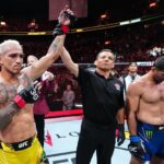 Charles Oliveira Instagram - O campeão está de volta 🙌 Vancouver, British Columbia