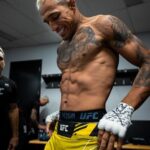 Charles Oliveira Instagram - O campeão está de volta 🙌 Vancouver, British Columbia