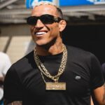 Charles Oliveira Instagram - O ILUMINADO