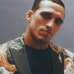 Charles Oliveira Instagram - Dia de estúdio muito bem acompanhado de Howler Head. 🐒🥃 Para quem ficou curioso sobre onde encontrar o whiskey oficial do UFC é só clicar no link que está na bio do instagram @howlerheadbrasil. Aprecie com moderação. Não compartilhe com menores de 18 anos. Studio day with the amazing company of Howler Head bottle. 🐒🥃 For those who got curious about where to find the official UFC whiskey just click on the link in the instagram bio of @howlerheadbrasil. Enjoy with moderation. Do not share with anyone under 18. @howlerheadbrasil @howlerheadwhiskey #ad #sponsored #PaidPartnership