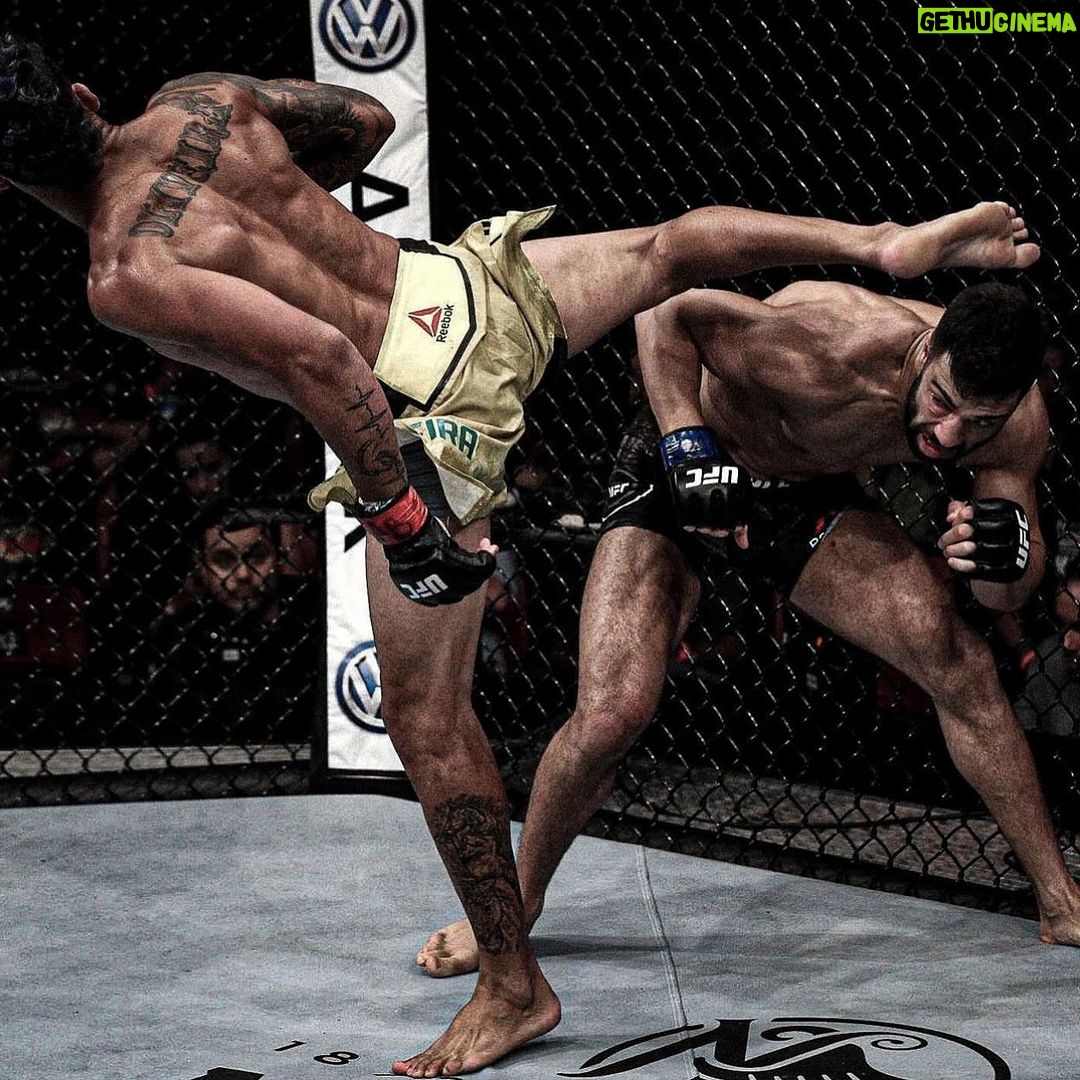 Charles Oliveira - 216.4K Likes - Eita se pega kkkkkk toma toma
@chuteboxeoficial @diegolimacb