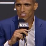 Charles Oliveira Instagram - Posturadooo e calmo!!!😎🤞🏼🙏🏻🥋 mas pronto para a guerra Vancouver, B.C., Canada