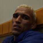 Charles Oliveira Instagram - Eu renasci das cinzas pronto pra vencer Nenhum lugar é alto pra quem quer voar Não há montanha que Deus não possa mover Acorda filha 🙏🙌🙏 @mcdanieloficiall @mc.paulindacapitaloficial Vancouver, B.C., Canada