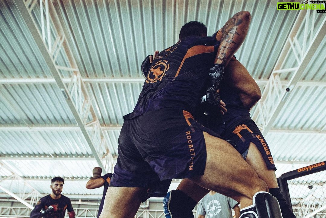 Charles Oliveira Instagram - "Mesmo quando eu andar por um vale de trevas e morte, nΓ£o temerei perigo algum, pois tu estΓ‘s comigo; a tua vara e o teu cajado me protegem." πππ "Even though I walk through the darkest valley, I will fear no evil, for you are with me; your rod and your staff, they comfort me." πππ SΓ£o Paulo, Brazil