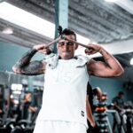 Charles Oliveira Instagram - Foco no objetivo, estamos treinando. Só gratidão pelos treino e por acreditar no meu trabalho 👊🏼👊🏼👊🏼 Focus on the goal, I am training hard. Just gratitude for the workout and believing in my work 👊🏼👊🏼👊🏼 @arenagymguaruja_oficial @gia.santos77 @biaah_silva92 @paulohenrique.oficiall Guarujá, Brazil