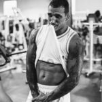 Charles Oliveira Instagram - Foco no objetivo, estamos treinando. Só gratidão pelos treino e por acreditar no meu trabalho 👊🏼👊🏼👊🏼 Focus on the goal, I am training hard. Just gratitude for the workout and believing in my work 👊🏼👊🏼👊🏼 @arenagymguaruja_oficial @gia.santos77 @biaah_silva92 @paulohenrique.oficiall Guarujá, Brazil