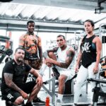 Charles Oliveira Instagram - Foco no objetivo, estamos treinando. Só gratidão pelos treino e por acreditar no meu trabalho 👊🏼👊🏼👊🏼 Focus on the goal, I am training hard. Just gratitude for the workout and believing in my work 👊🏼👊🏼👊🏼 @arenagymguaruja_oficial @gia.santos77 @biaah_silva92 @paulohenrique.oficiall Guarujá, Brazil