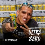 Charles Oliveira Instagram – Redescubra o sabor que você ama em uma embalagem especial de 473ml do nosso campeão de UFC favorito, Charles do Bronx! 💪🏽💙⚡️

#lifestrong #energydrink #charlesdobronx #energetico
