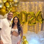 Charles Oliveira Instagram - Feliz ano novo só vamos 2024 🙏🙌🙏 que Deus nos abençoe e nos proteja de tudo @vitoriabrum_ @taylasoliveira