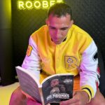 Charles Oliveira Instagram - Fala minha família vocês já conhecem o livro “DO BRONXS PARA O MUNDO”?! Então esse livro escrito pelo meu parceiro @peolvr contando um pouco da minha história, e para adquirir é muito fácil só acessar o site através do link ou no Instagram @dobronxsparaomundo vem conhecer um pouco dessa história 🙏📚❤️ Guarujá, Brazil