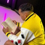 Charles Oliveira Instagram - Fala minha família vocês já conhecem o livro “DO BRONXS PARA O MUNDO”?! Então esse livro escrito pelo meu parceiro @peolvr contando um pouco da minha história, e para adquirir é muito fácil só acessar o site através do link ou no Instagram @dobronxsparaomundo vem conhecer um pouco dessa história 🙏📚❤️ Guarujá, Brazil
