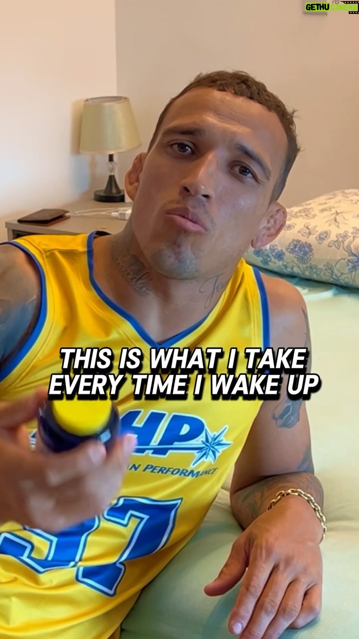 Charles Oliveira Instagram - Getting it done everyday with @mhp_strong Activite Sport, the multi w/ muscle. 💪 Fazendo acontecer com @mhpstrongbrasil Activite Sport o multivitamínico com força. MHP STRONG #MHPstrong #TeamMHP #IAMstrong #StrengthTraining