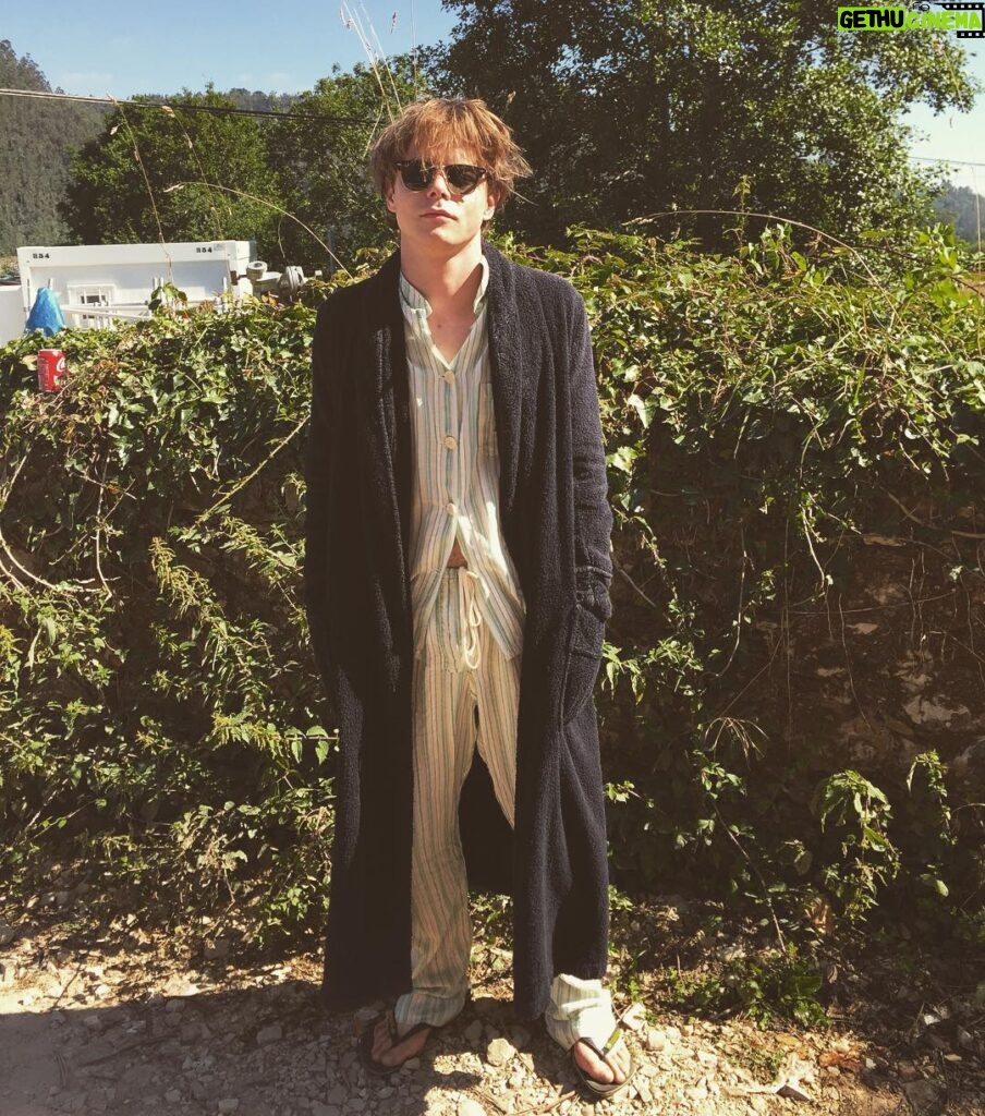 Charlie Heaton Instagram - On set for Marrowbone. Happy days when you get to be in Pj's 😎