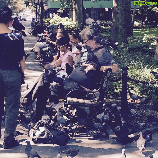 Charlie Heaton Instagram - #birdman #newyork